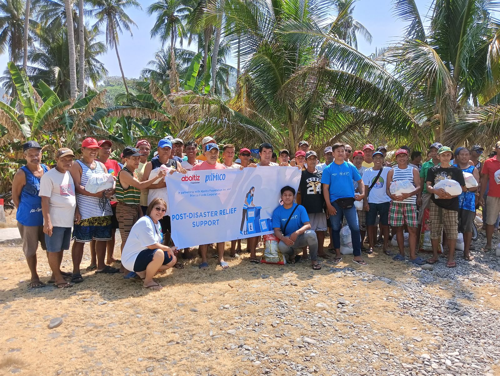 Pilmico and Aboitiz Foundation provide assistance to community affected by oil spill in Oriental Mindoro